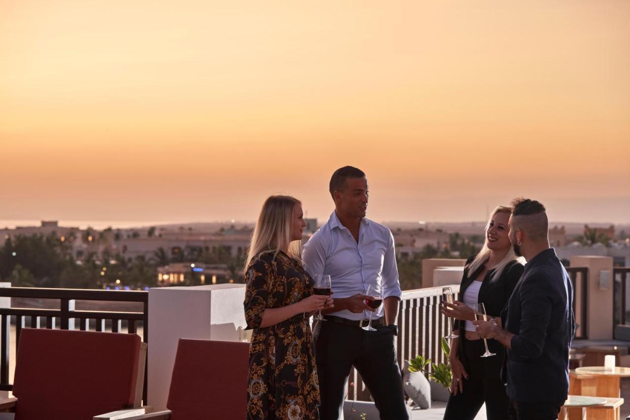 Fanar Hotel & Residences Salalah Exterior foto Rooftop bar