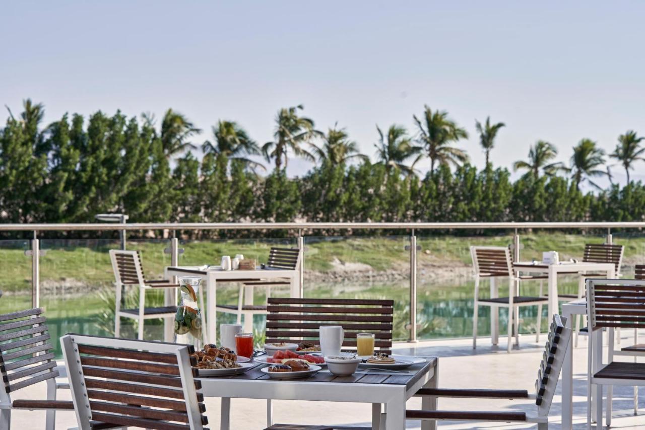 Fanar Hotel & Residences Salalah Exterior foto The Beach Club
